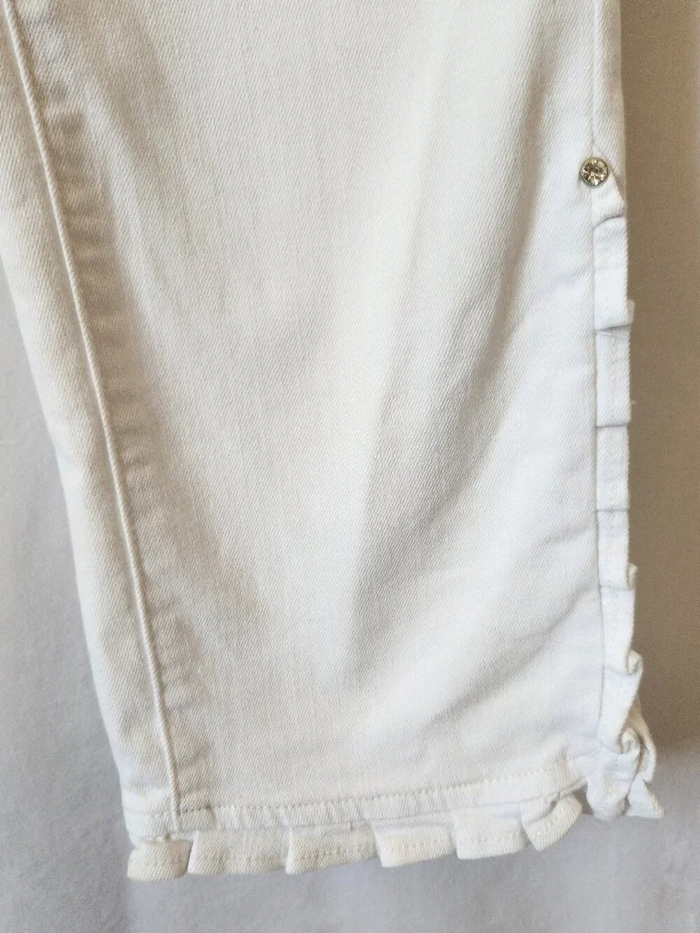 Soft Surroundings Women's Size 6 White Arabella Cropped Ruffle Hem Ankle Jeans